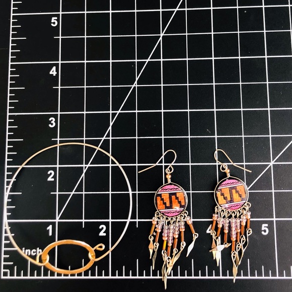 Vintage Southwestern Earrings & Dainty Bracelet - Picture 9 of 13